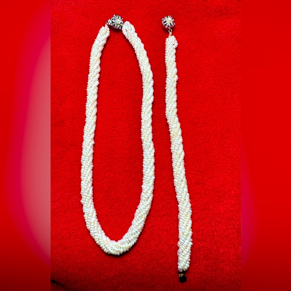 Elegant real FreshwaterPearl Necklace and Bracelet Set